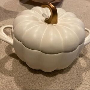 Round Off White Ceramic Pumpkin Figural Baking Dish with Lid